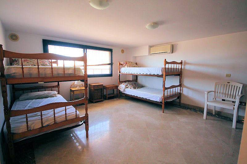God-lejlighed-i-Cabopino-bedroom