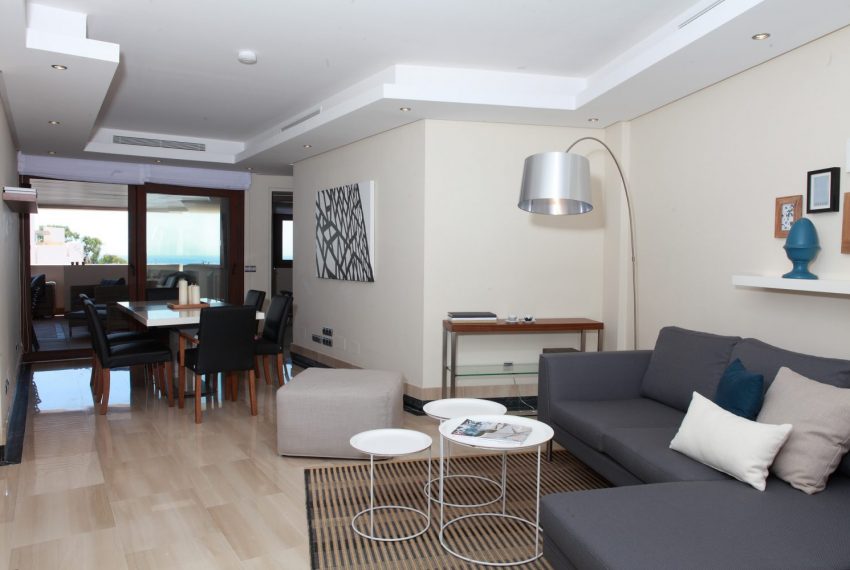 luksus-first-line-strand-lejligheder-nær-marbella-livingroom1