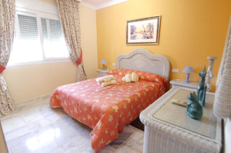 Fabelagtig-villa-til-salg-El-Rosario-bedroom