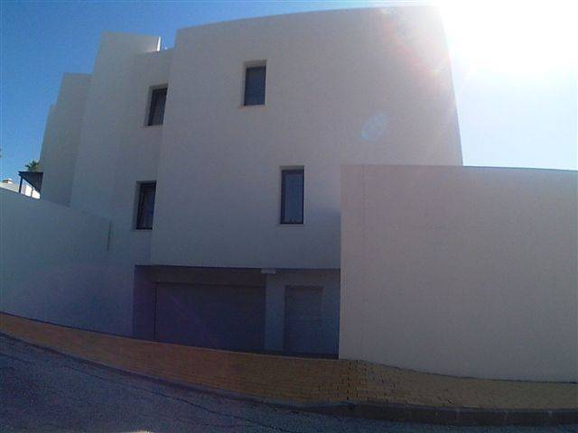 Helt-ny-villa-til-salg-Atalaya-building