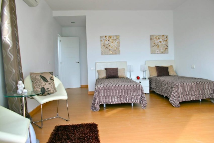 Vidunderlig-villa-til-salg-i-Marbella-bedroom1