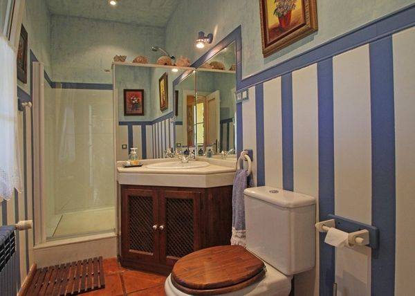 rustic-villa-i-marbesa-til-salg-bathroom