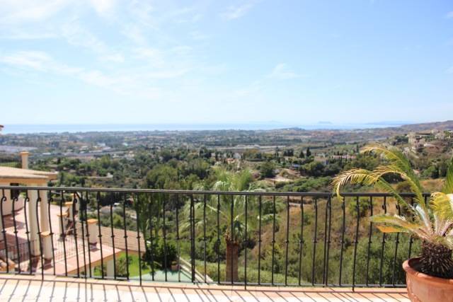 stunning-villa-til-salg-La-Quinta-view