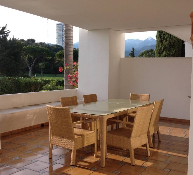 Apartment-til-salg-i-Bahia-de-Marbella-livingroom