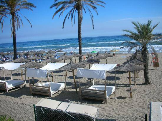 Beach-front-villa-i-Las-Chapas-East-Marbella-main