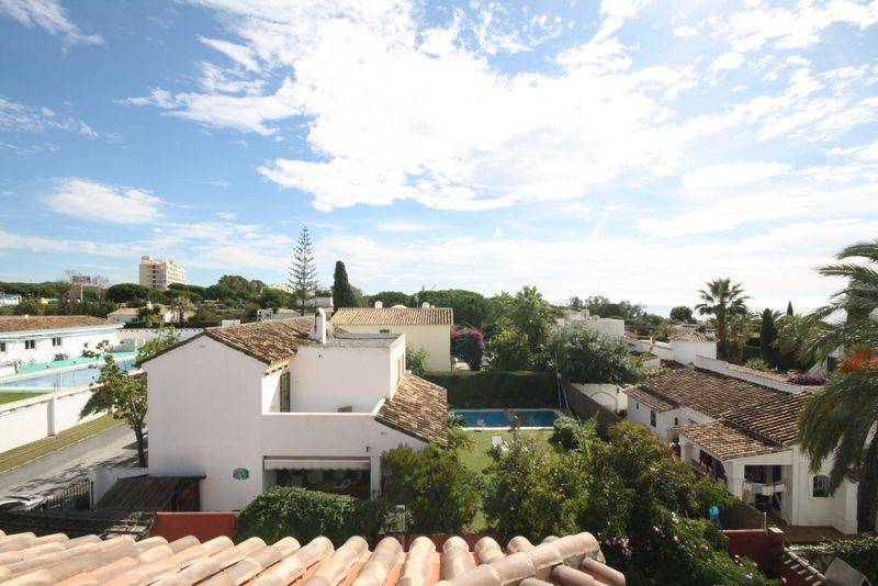Fantastisk-Villa-til-salg-i-Marbella-mainview