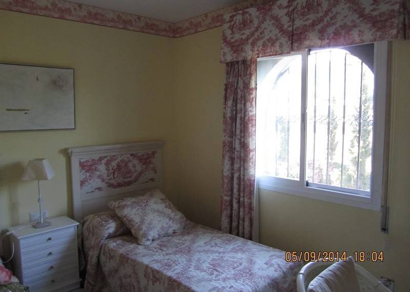 Hus-til-salg-i-Cabopino-bedroom