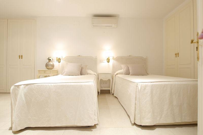 Spektakulær-lejlighed-til-salg-i-øst-marbella-bedroom3