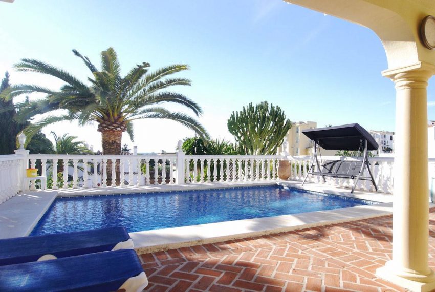 Villa-til-salg-Riviera-del-Sol-pool1
