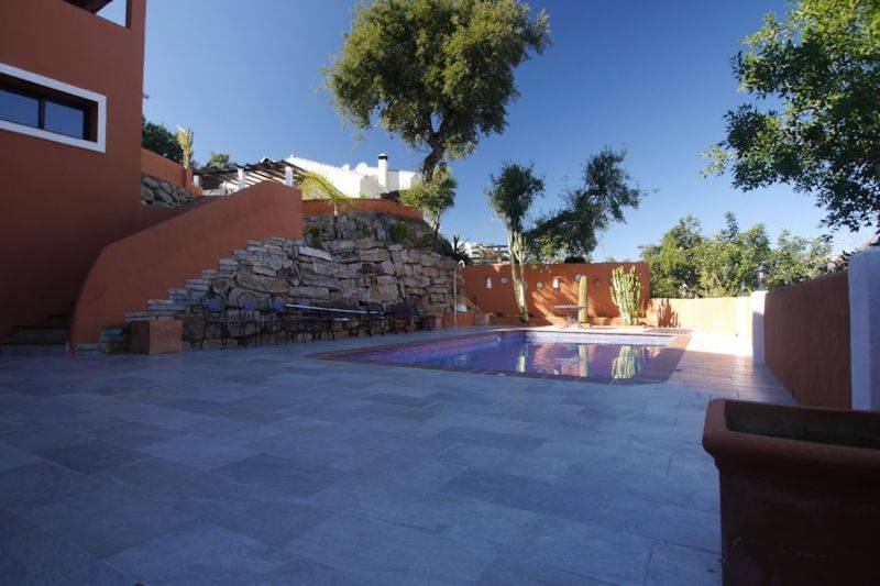 Villa-til-salg-i-Elviria-Marbella-pool