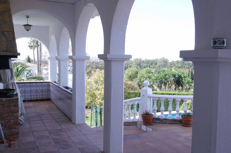 Villa-til-salg-i-Elviria-Marbella-terrace