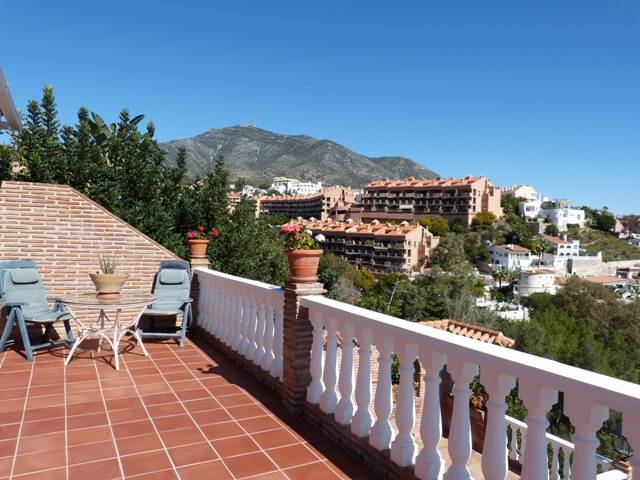 Villa-til-salg-i-Torreblanca-Fuengirola-terrace